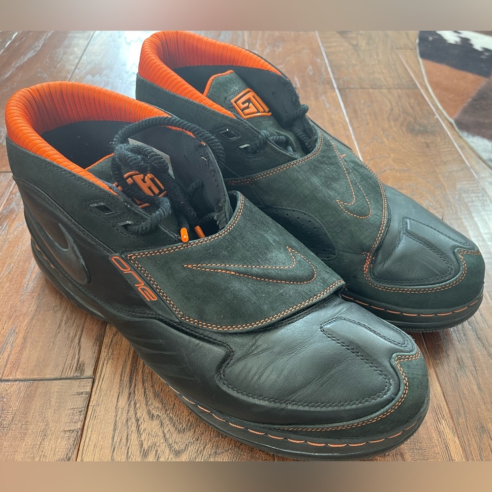 Nike Air Force Stat Black Orange